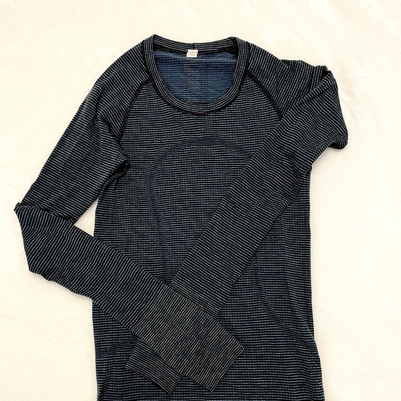 Lululemon Long Sleeve top size 4 - Picture 1 of 5